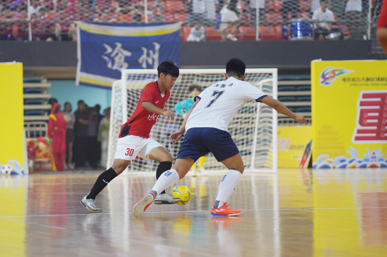 人民政府联, 场比赛在承 人民政府联, 场比赛在承