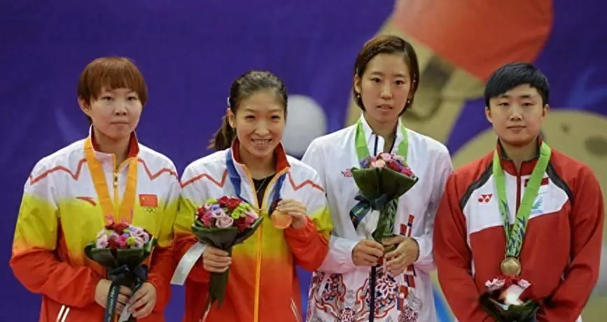 AA, 回怼, 网上评论十