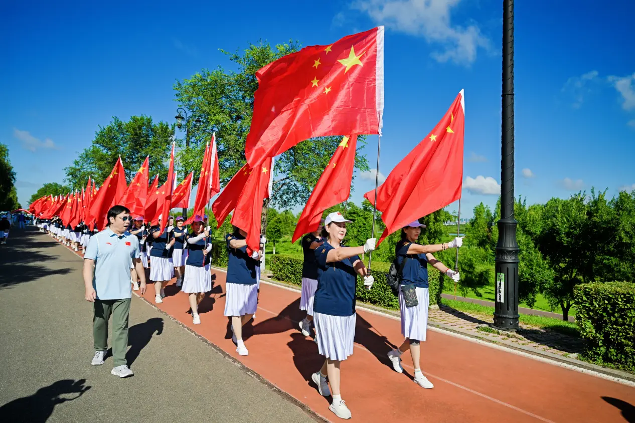 展流畅, 清晨七点, 体育健康大